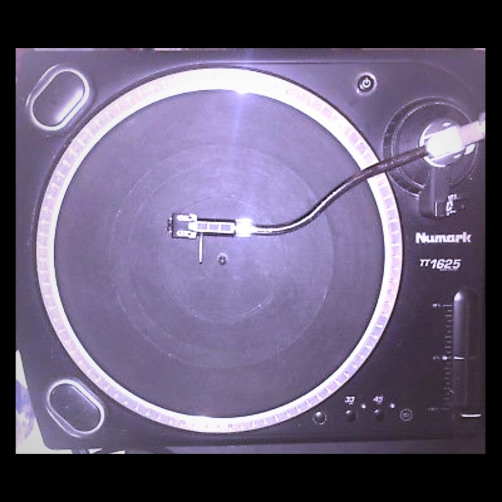 SOLD Newmark TT1625 TurnTable Record Player